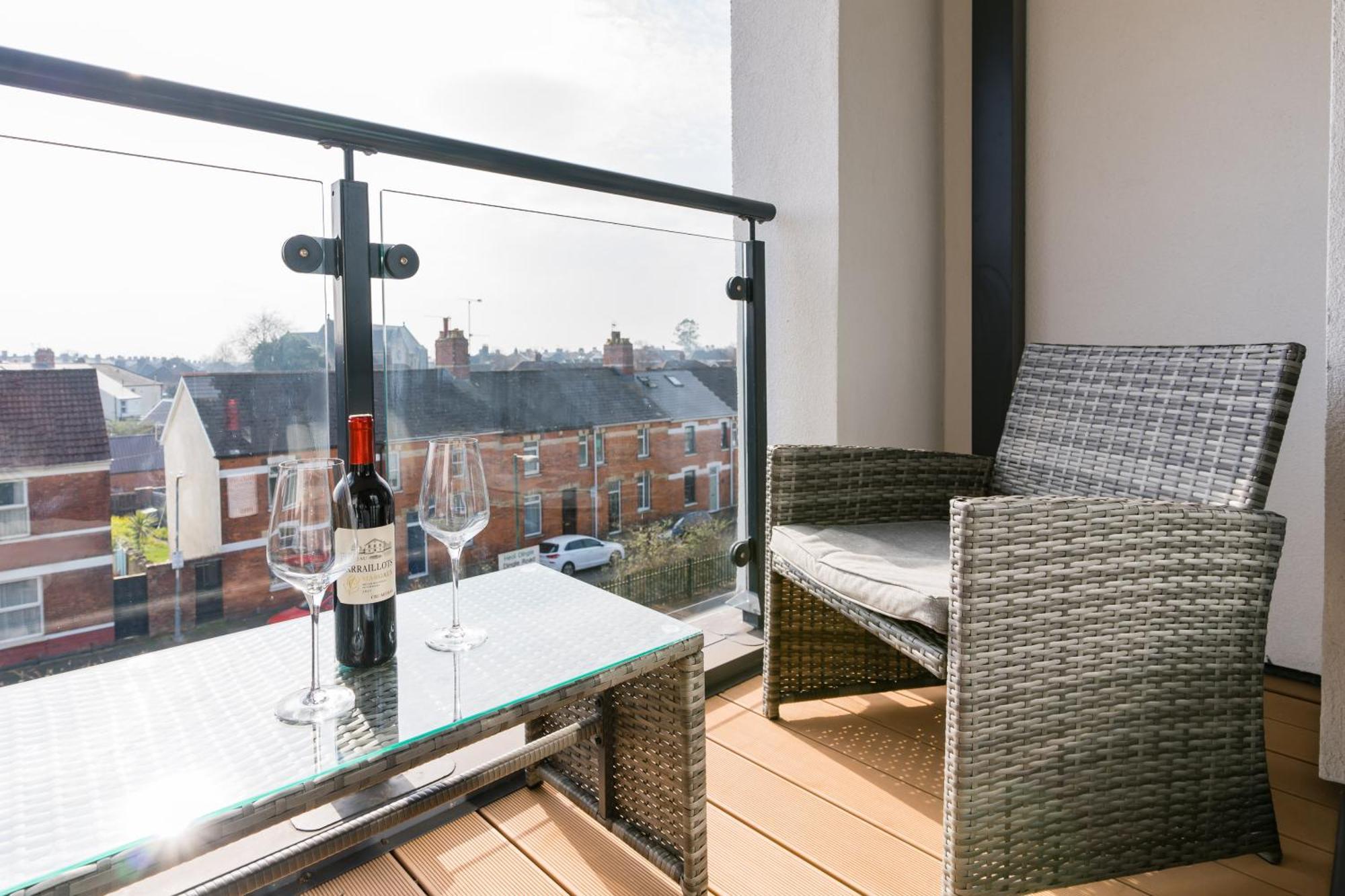 Luxe Apartments, The Moorwell, Parking, Gym - 10Mins Cardiff City Ctr Zimmer foto